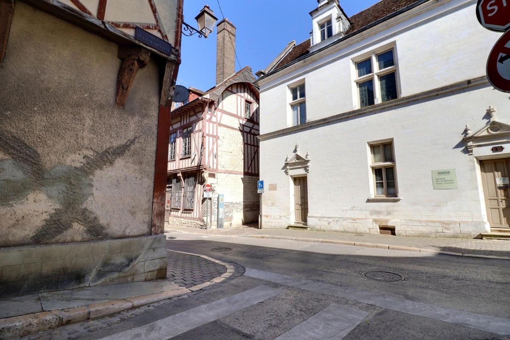 Madeleine - Centre-ville Proche Gare - Mon Groom Apartment Troyes